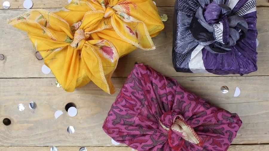 How to make a reusable giftwrap - Furoshiki Wrapping Cloth